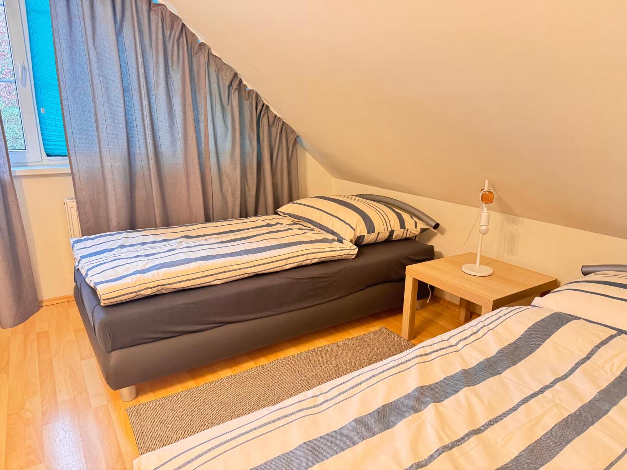 Diamondvilla, 4 Bedroom Apartment, Garden & Spa Praga Esterno foto